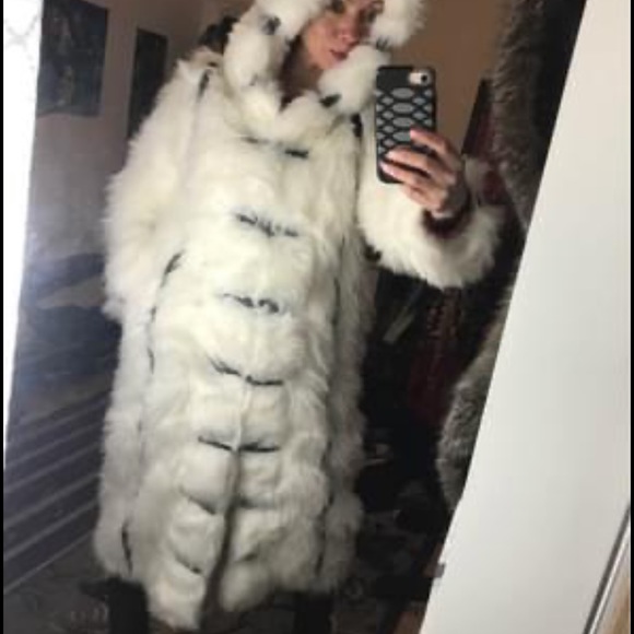 Faux fur coat - Picture 4 of 5